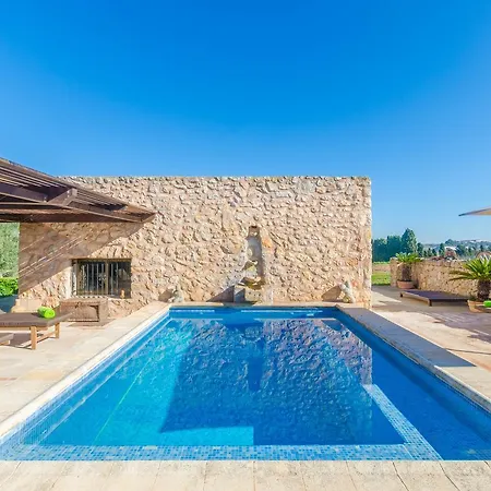 Villa Na Molla *